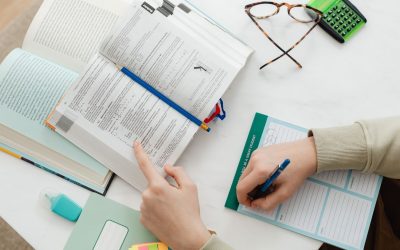 Quand l’École en Ligne Détrône les Vacances Scolaires